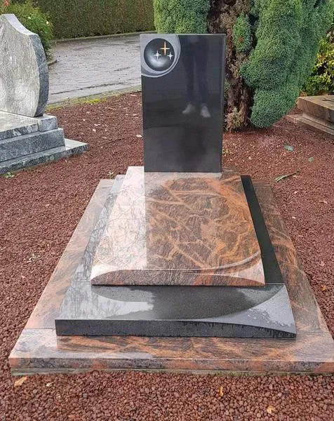 Monument GPG 427 - Stèle K27 en Granit Cachemire